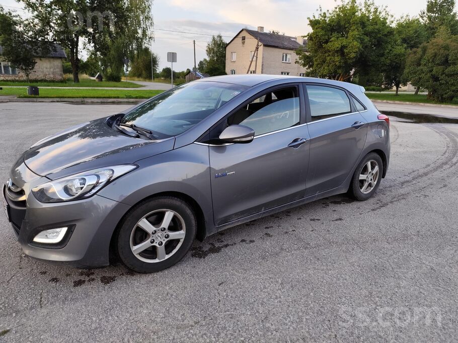 Ekonomisks, mazs nodoklis, ziemas vasaras riepas, nomainīti eļļa, filtri, at