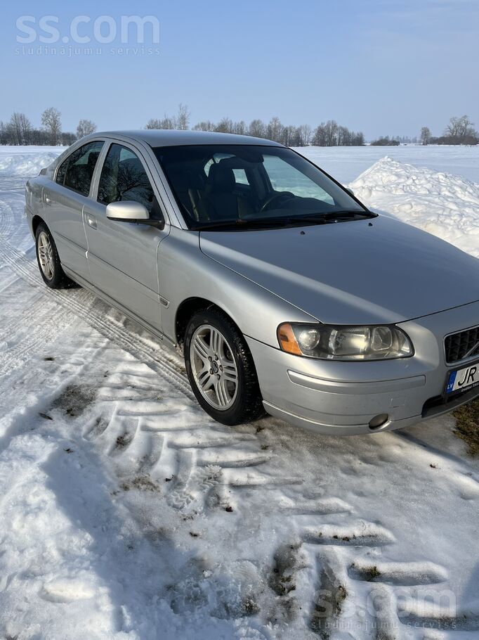 Ruc barauc bremze. Defekti pa perimetru. Motors labs. Karba sledzas. Siksnas