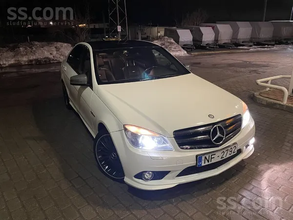 Mercedes Pardodas c63 kopija ar 3.5 benzīna dzinēju 200kw r