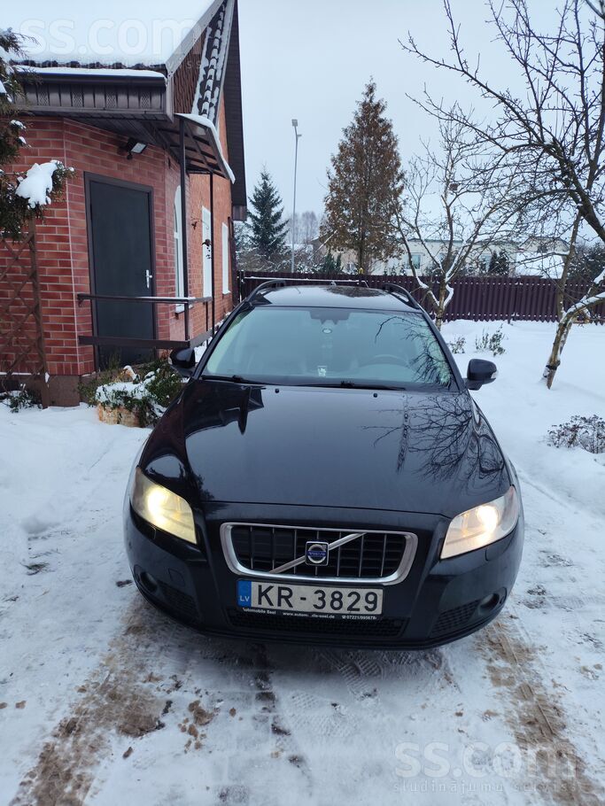Volvo Авто в хорошем состоянии, не битая. без подводных 