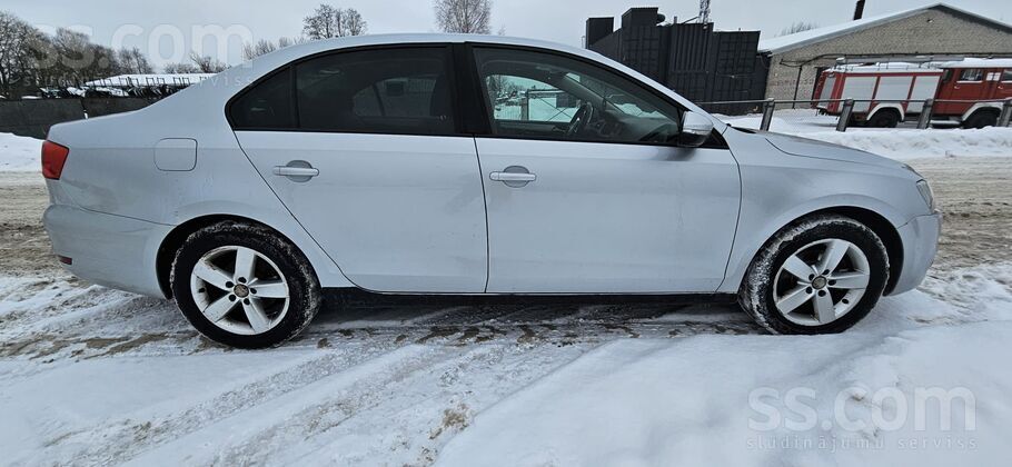 Volkswagen Pārdodu savu uzticamo VW Jetta sakarā ar cita auto
