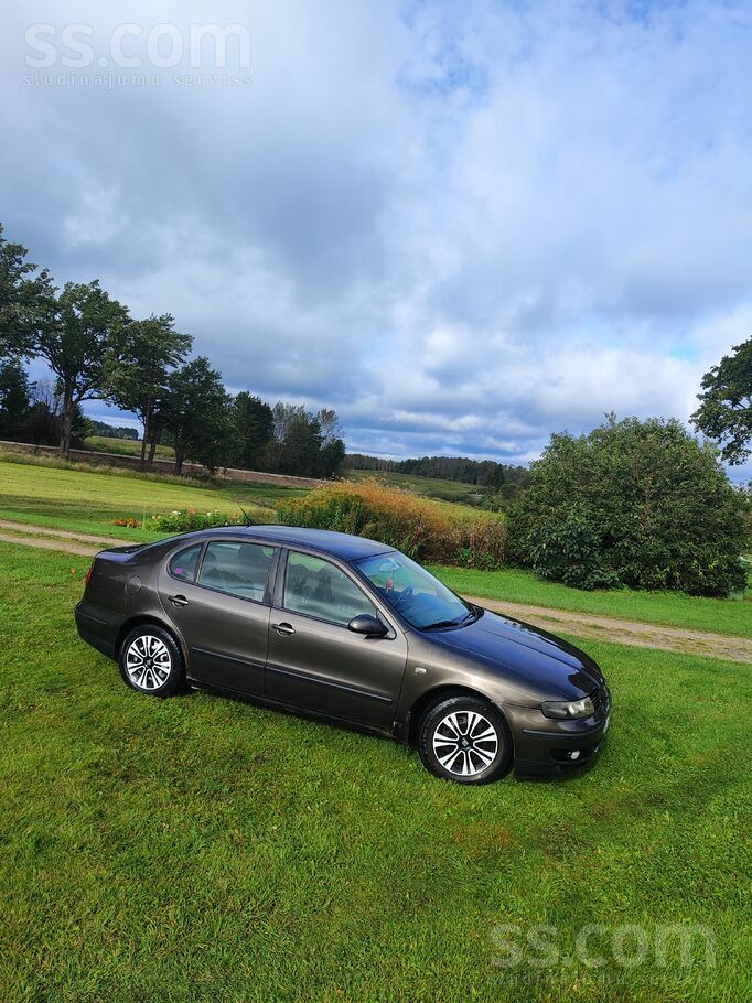 Sveiki , pārdod seat toledo , ar tikko izietu jaunu tehnisko apskati līdz 19