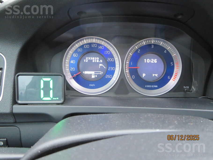 Volvo Продаю Volvo S-60 D-5 в нормальном сост, поменены 