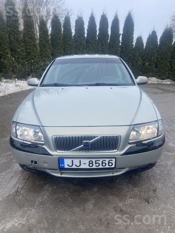 Volvo Pārdodu automašīnu labā tehniksā stāvoklī, šur tur