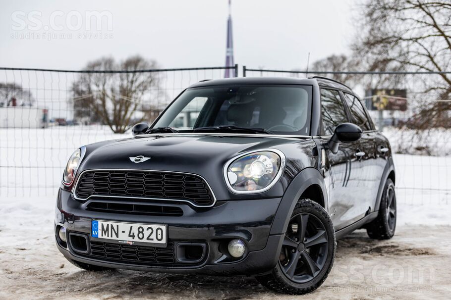 Mini Mini Cooper Countryman All4 ar 2.0 dīzeļdzinēju un