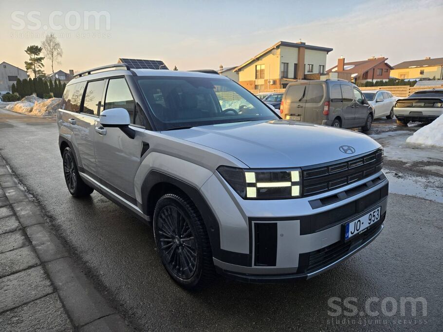 Очень хорошее состояние. Практически новая машина. Полная комплектация.