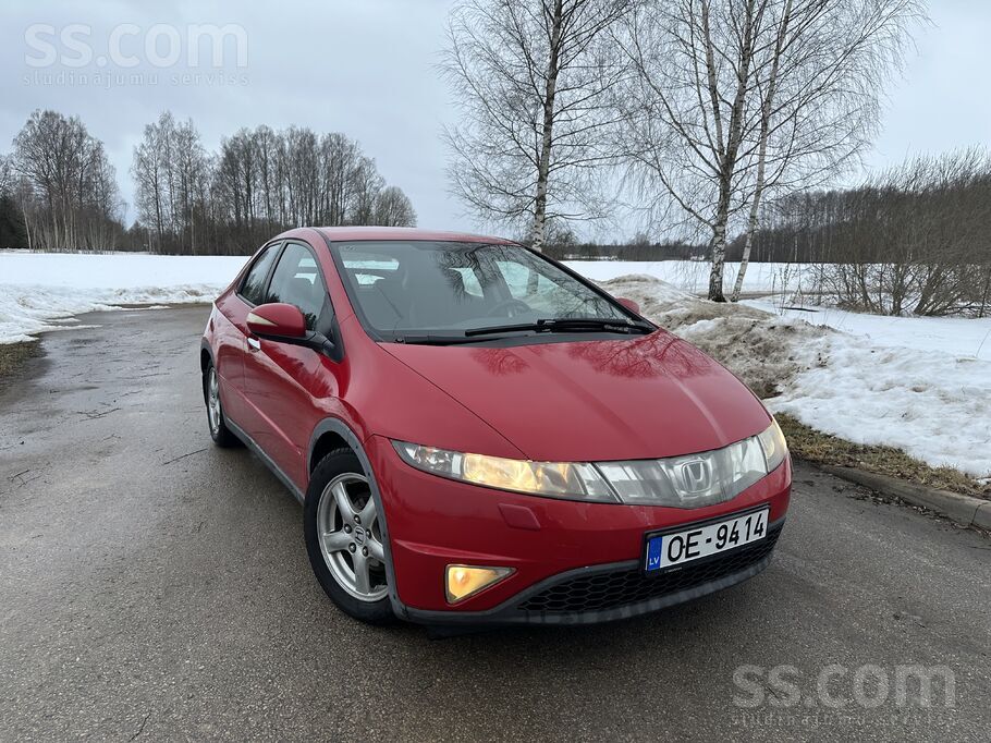 Pārdodu ekonomisko auto. Labā stāvoklī ar tehnisko apskati līdz 2026. gada 2