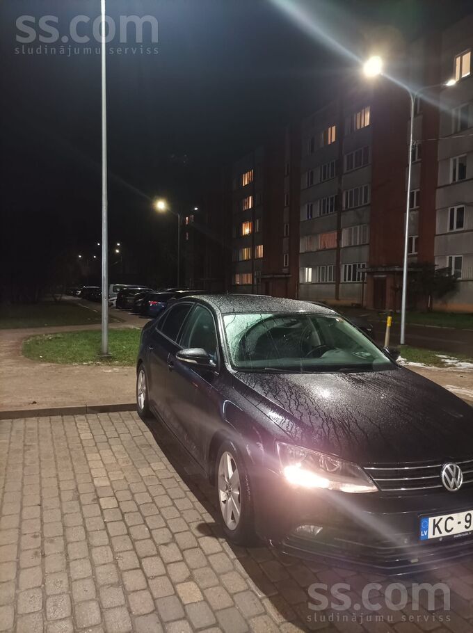 Volkswagen Продам хорошую семейную машину .