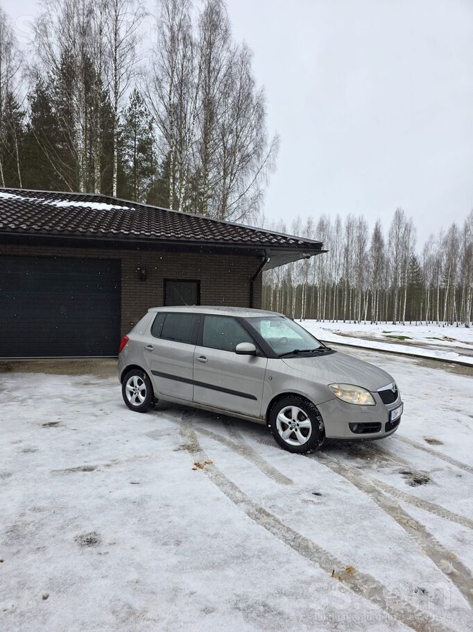 Skoda Ļoti labā tehniskā kārtībā, loti ekanomiska, 5 lit