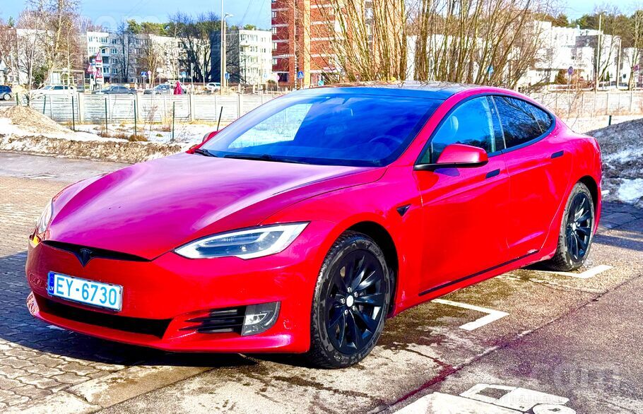 Tesla S 75D ar Intel procesoru
Tesla garantija līdz 12.2026
4x4
Autopilot 2.5