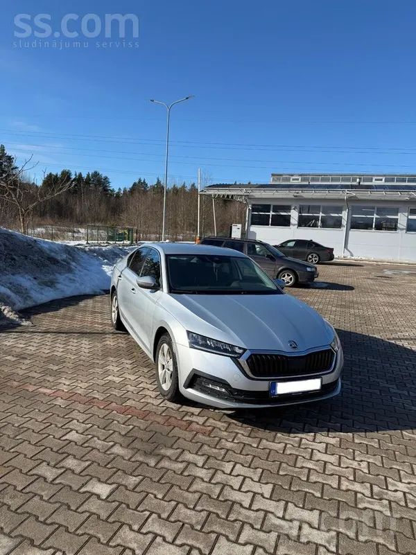 Skoda Pārdodu tehniski un vizuāli lielisku auto. Visa se