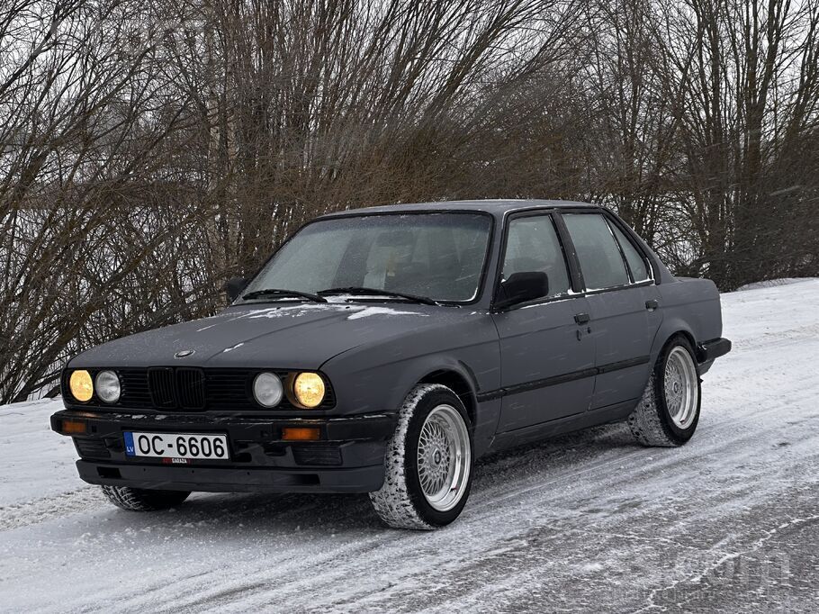 BMW E30 2.4td manuālis. 