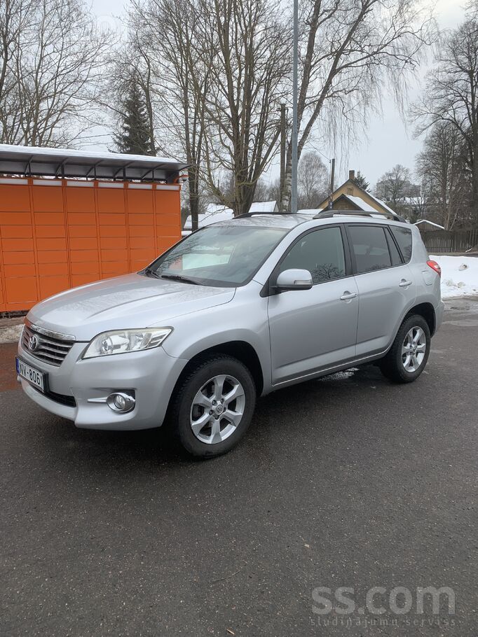 Toyota В хорошем техническом состоянии. 4х4