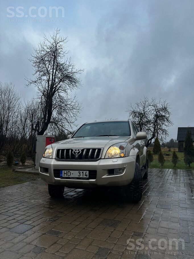 Labs kopts un uzticams auto ar kuru nokļūsi jebkurā punktā, pat kur nav ceļa