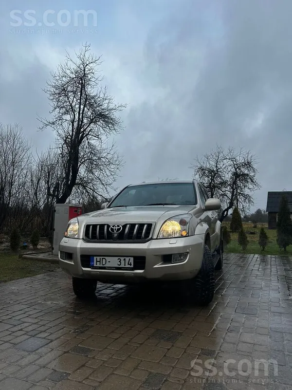 Toyota Labs kopts un uzticams auto ar kuru nokļūsi jebkur