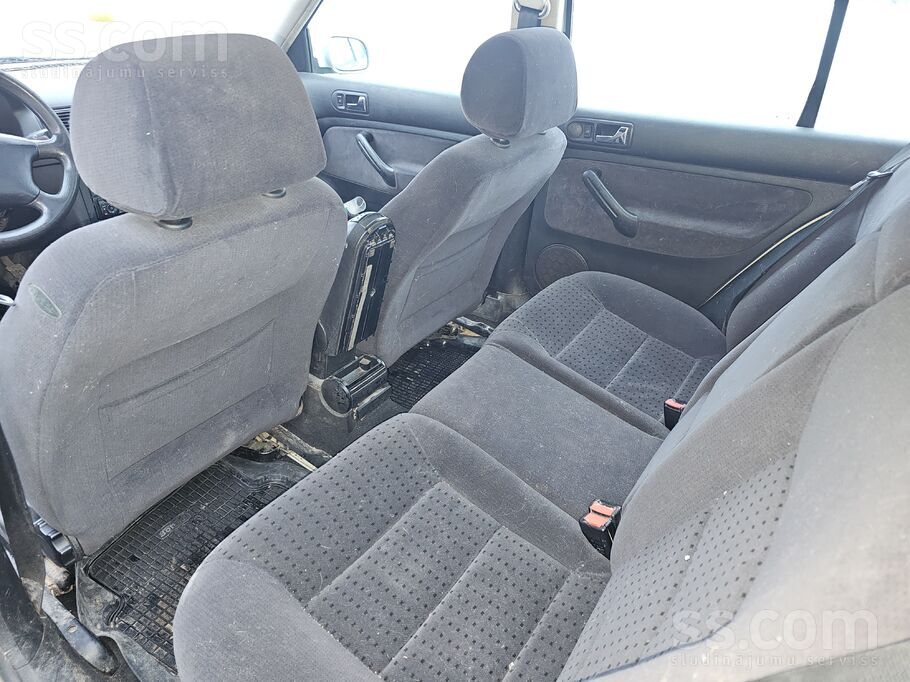 Volkswagen Pārdodu Volkswagen Golf 4 ar 1.6 / 74 kw benzīna d