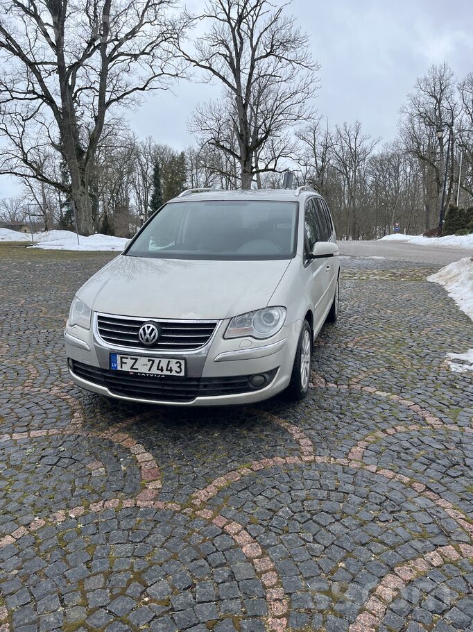 Volkswagen Pardodas vw touran 2.0 tdi. 103Kw. Automāts. Jauna