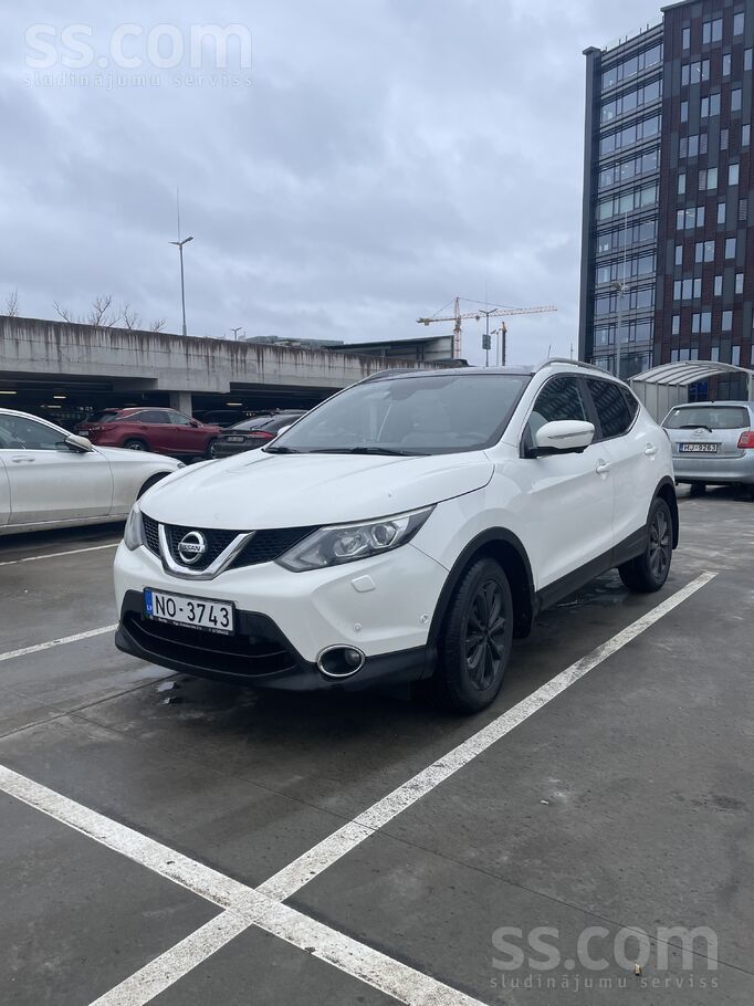 Nissan Продаётся Nissan Qashqai в максимальной комплектац