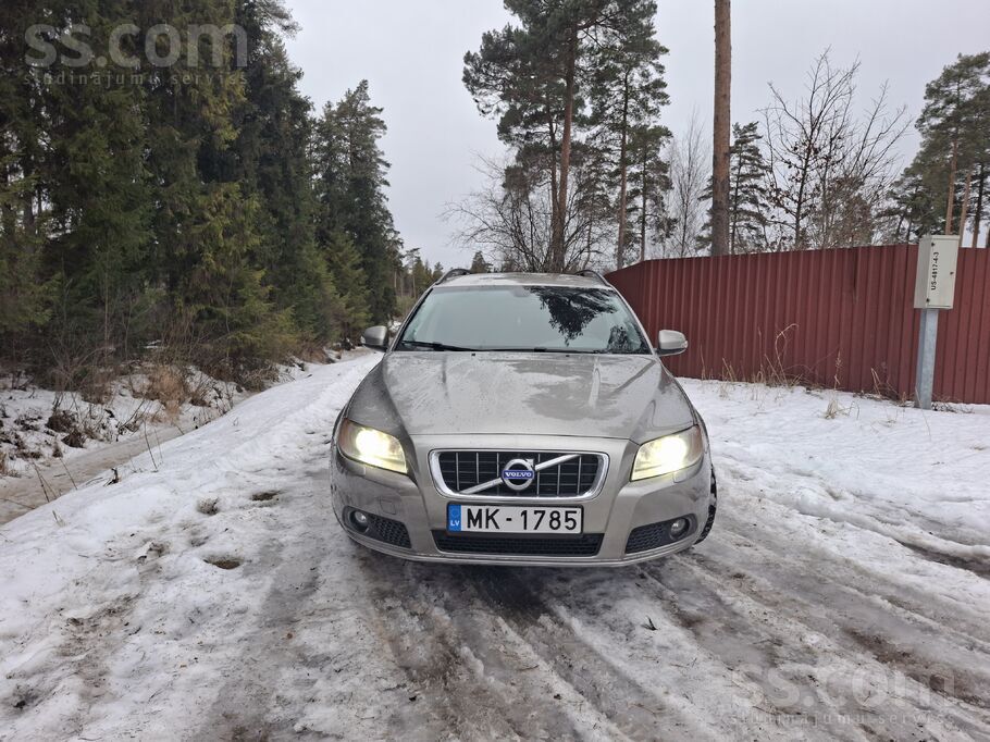 Volvo Pārdodam savu uzticamo ģimenes auto. Sakarā ar jau