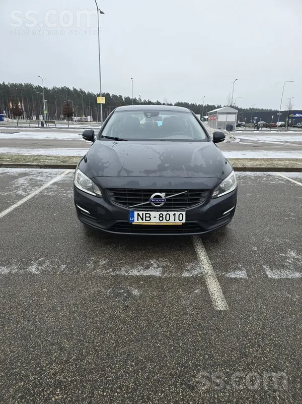 Volvo Pārdodu saudzīgi koptu un lietotu Volvo S60. Pirkt