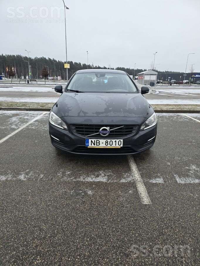 Volvo Pārdodu saudzīgi koptu un lietotu Volvo S60. Pirkt