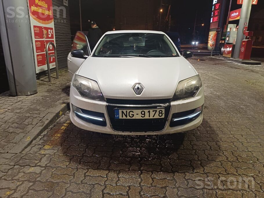 Auto laba stāvokli , rūc pat lielos mīnusos . Visas apkopes taisītas savlaic