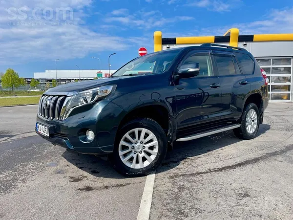 Toyota Pārdodu pirktu Latvijā pie dīlera Toyota Land Crui