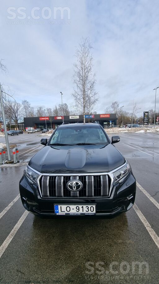 Toyota Pārdodu pirktu Latvijā pie dīlera Toyota Land Crui