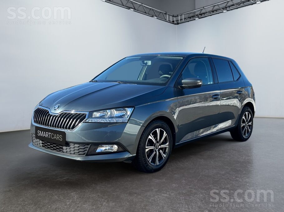 Skoda Škoda Fabia ar mehānisko pārnesumkārbu. Jauns auto