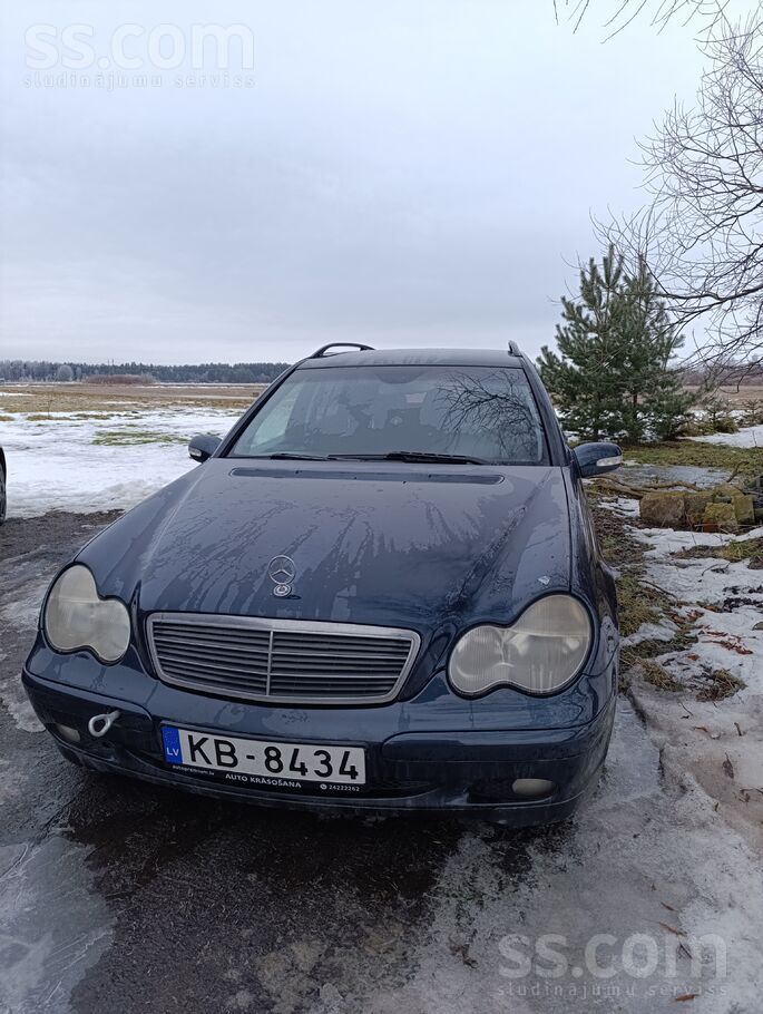 Rūca, brauca , bremzēja, līdz pārlūza atspere (labā puse, priekšā).
TA 10.