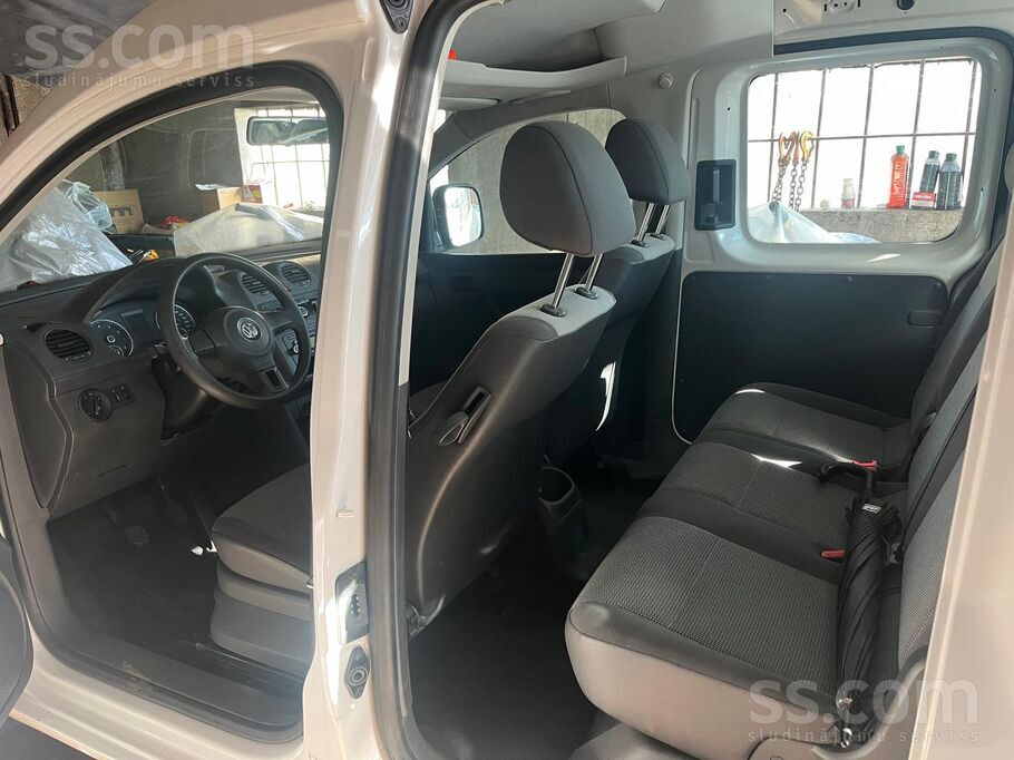Volkswagen Auto ļoti labā stāvoklī, ieguldījumus neprasa. Vis