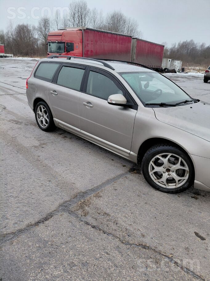 Volvo Auto laba stavokli viss lajcigi mainits un sekots,
