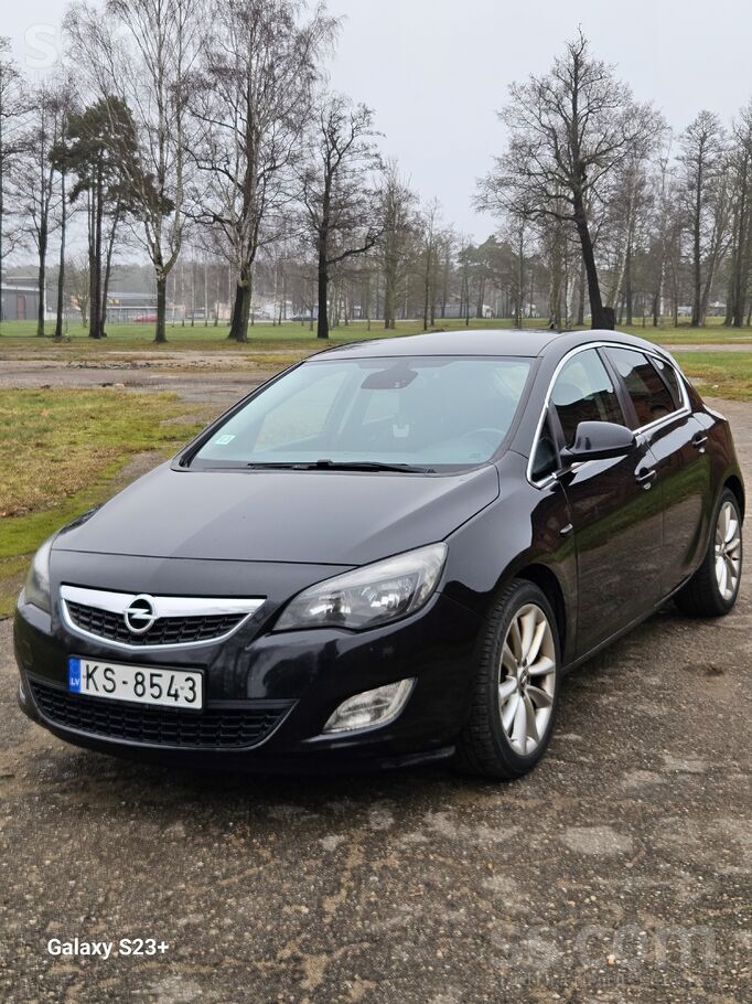 Opel Astra J (2011) – 2.0 Cdti (118 kW / 160 hp)
Opel Astra J. Jauna Tehnis