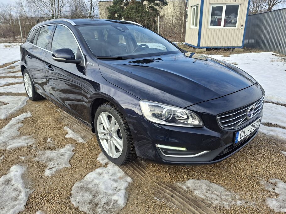 Volvo Tikko ievests. Volvo V60 Plug IN Hibrid. 2, 4-D6,
