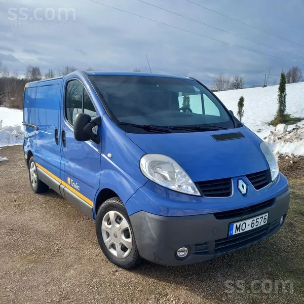 Renault Trafiks bez vinjetes. Auto labā tehniskā un vizuāl