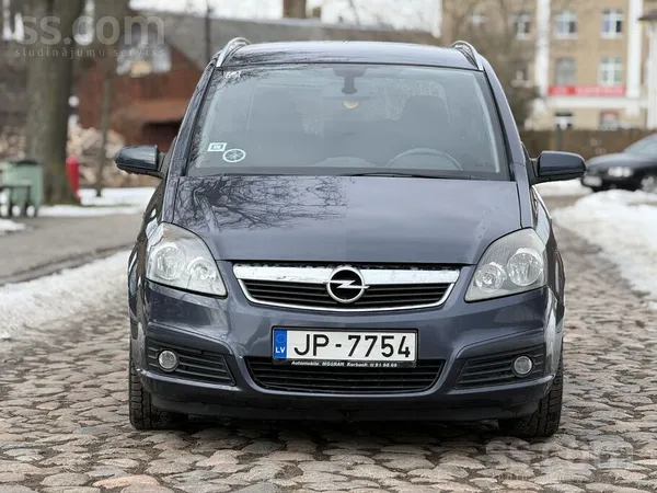 Opel Pārdodu Opel Zafira kura ļoti labi saglabājas ar o