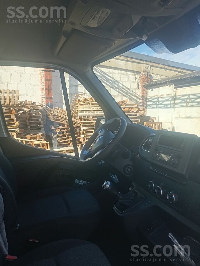 Renault Labā tehniskā un vizuālā stāvoklī, pirkts jauns La