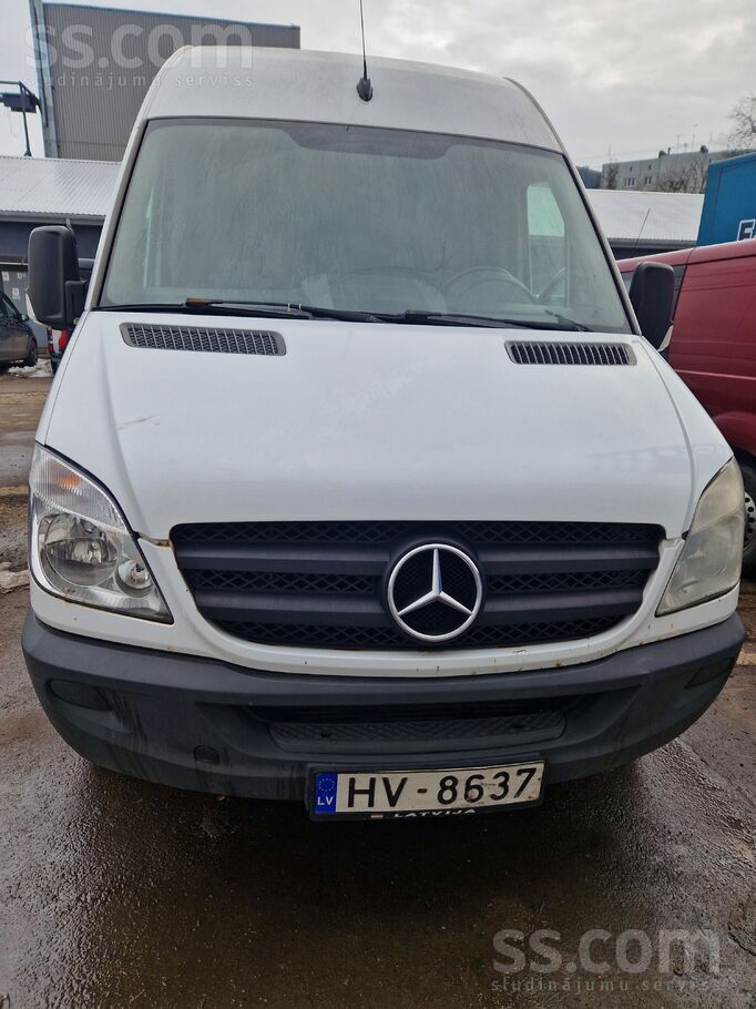 Mercedes Без виньетки.