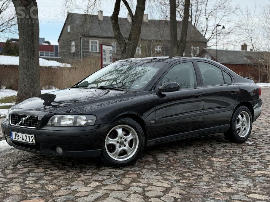 Volvo Pardodu Volvo S60 2.4d 96kw mašina ir loti jaudiga
