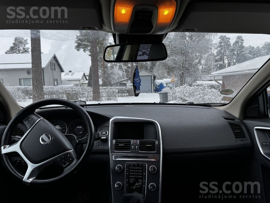 Volvo Sakarā ar cita auto iegādi, pārdodu Volvo, papildu