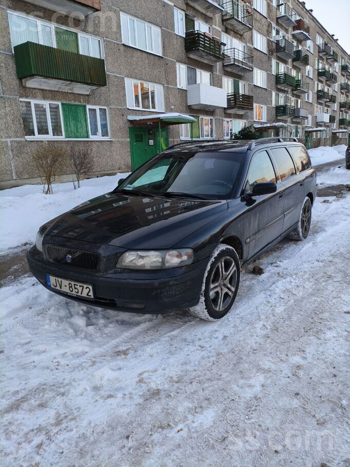 Volvo Pārdod Volvo V70 ar 2.4 D5 (120 kW) dzinēju, autom