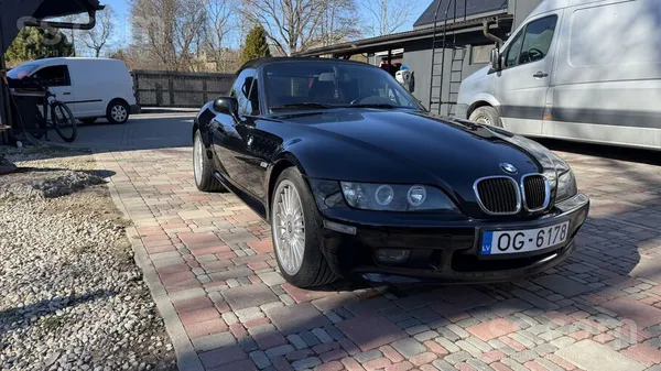 BMW BMW Z3 1.9 laba stavokli. Vairak info zvaniet.