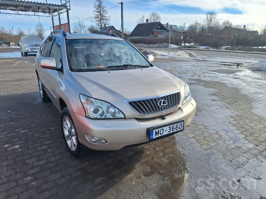 Pārdodu auto labā vizuālā un tehniskā stāvoklī. Līdzi nāk vasaras diski ar r