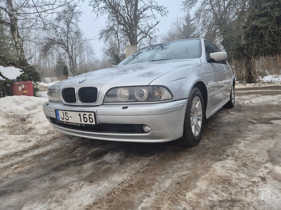 BMW Labā tehniskā un vizuālā stāvoklī, līdzi nāk otrs 