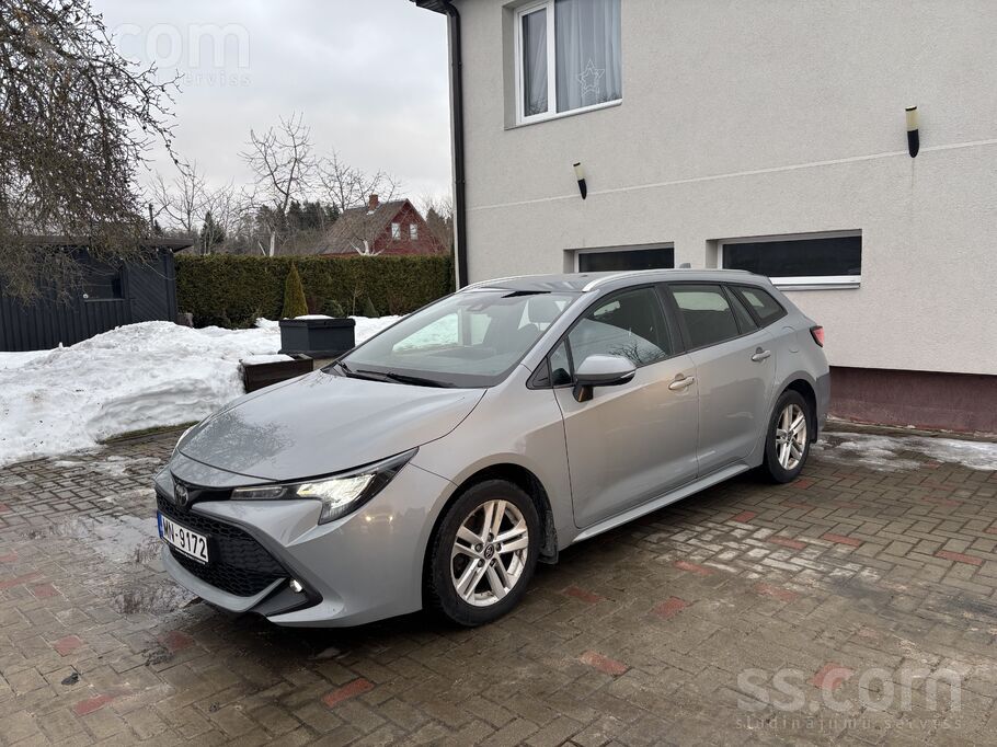 Pardod Toyota Corolla Active. 1.2 benzīna dzinējs. 85Kw/116Zs. Automātiskā p