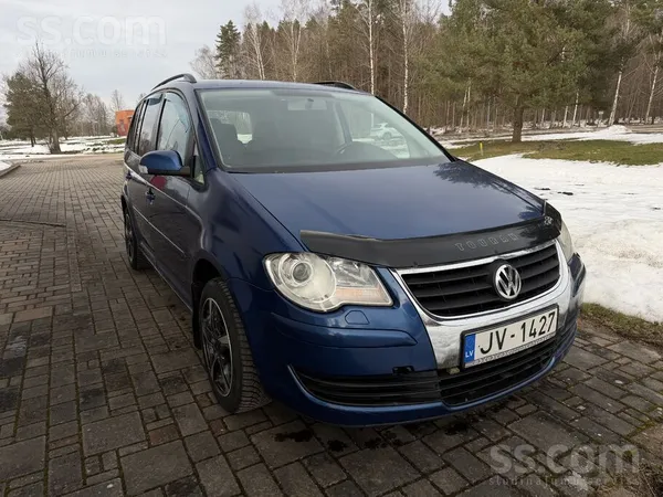 Volkswagen Volkswagen Touran 1.9Tdi. manuālā ātrumkārba. Auto