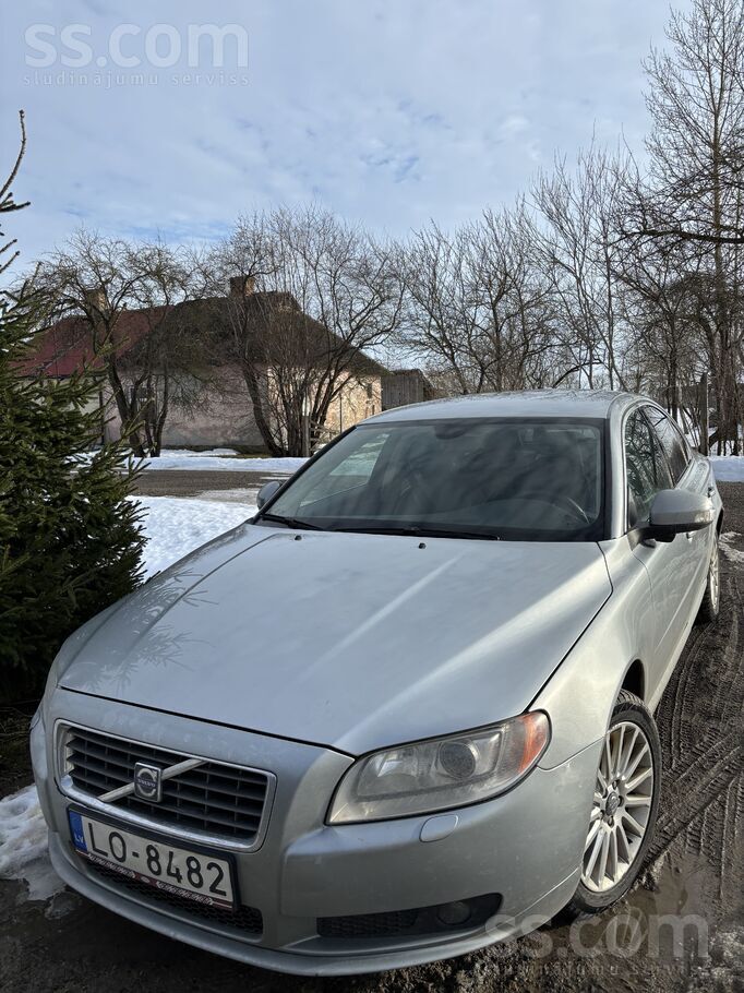 136kw 2.4 D5. 2006. Samainīta zobene. Siksnas. ruļļi. Laba komplektācija. Vi