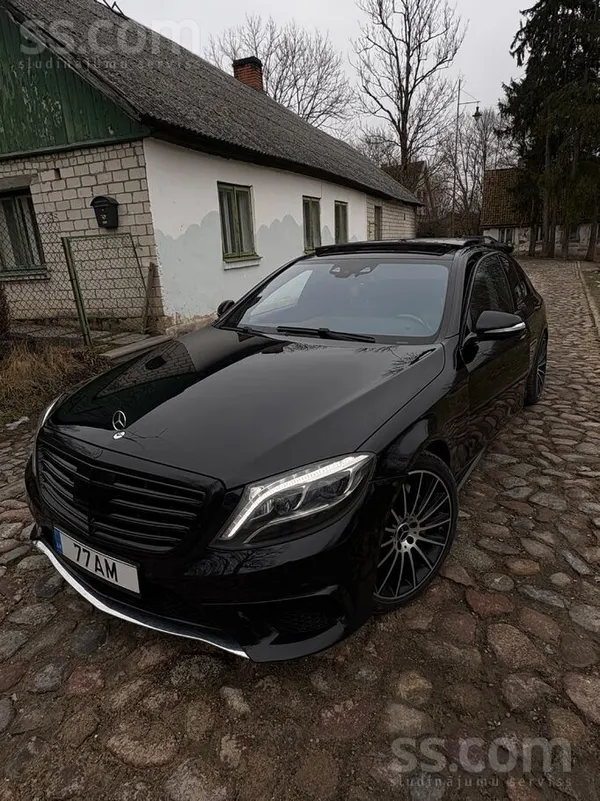 Mercedes Pārdod privātpersona / maina pret īpašumu / citu /
