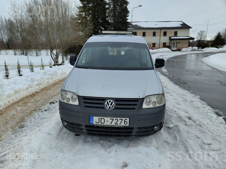 Volkswagen Pārdod Caddy Life. Rūsa pa perimetru bet nav cauru