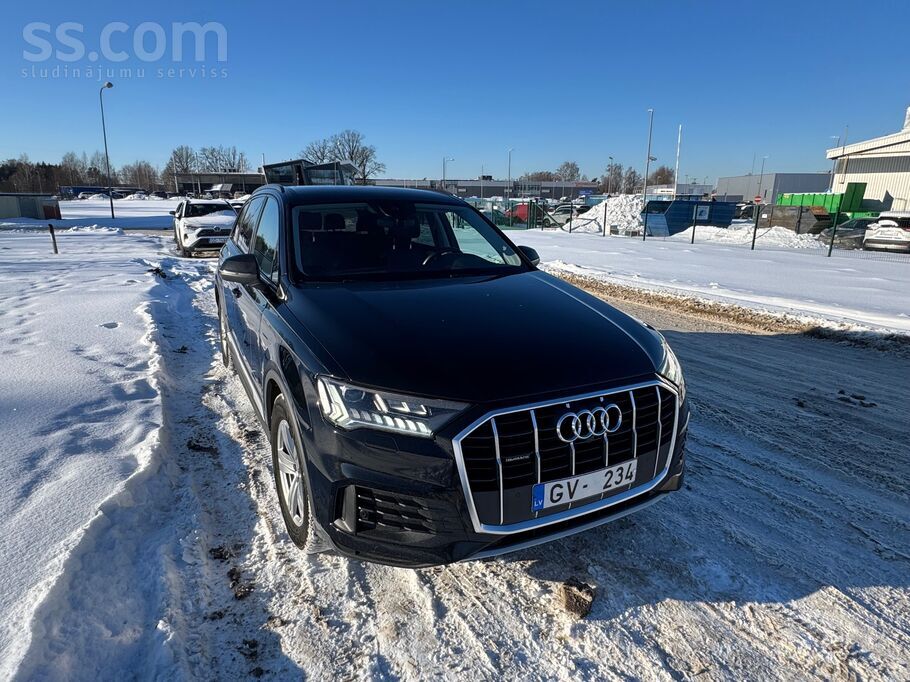 Operatīvā līzinga beigās pārdod 7 vietīgu Audi Q7 labā tehniskā stāvoklī. Vi